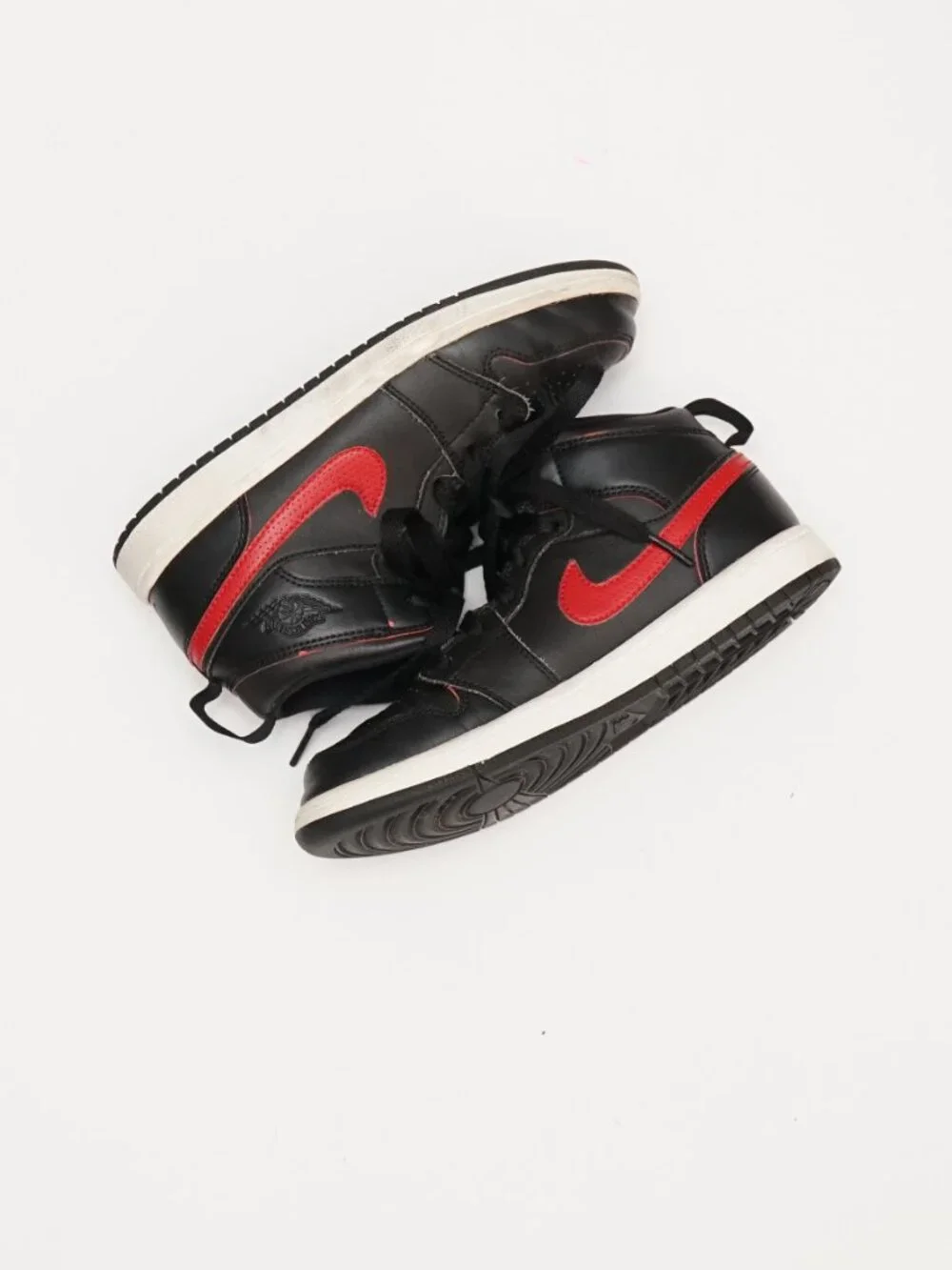 Nike Air Jordan 1 Mid BG Size  2Y Black Red White